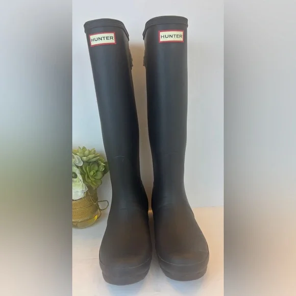 Hunter Black Rain Boots SIZE 8 tall retail $190 - Picture 10 of 14